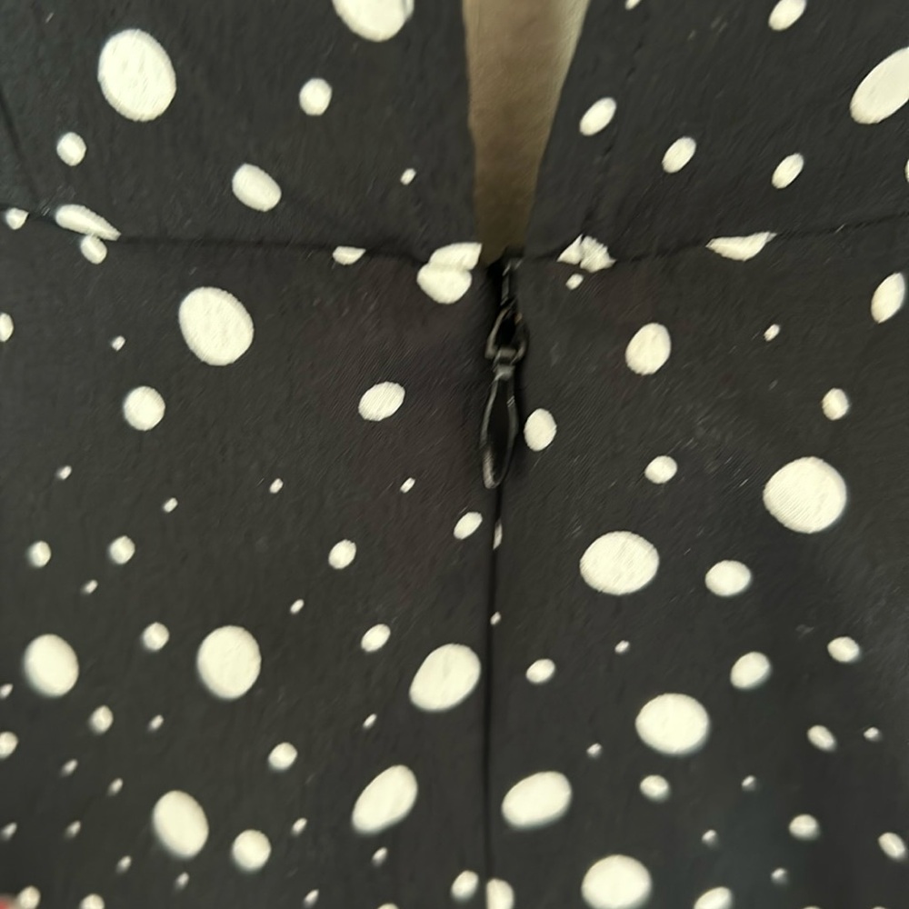 Chic Black and White Polka Dot Ruffle Top - Picture 4 of 10